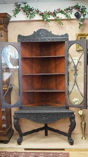 19th Century Anglo-Indian Bombay Blackwood Corner Display Cabinet
