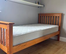 Single bed with Respa Mattress