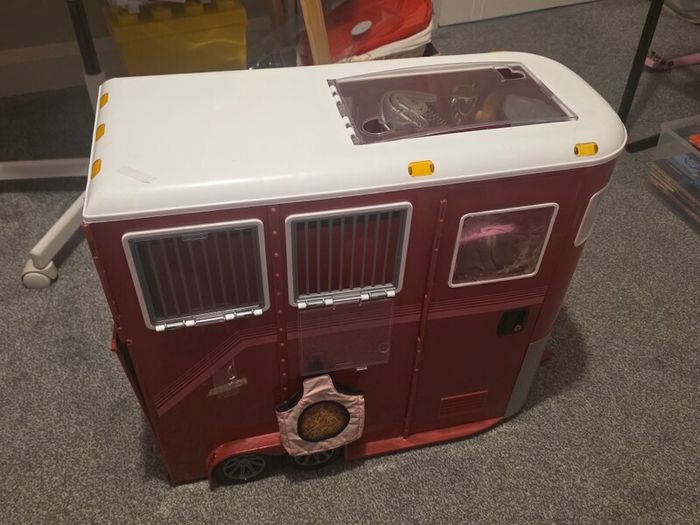 Generation horse trailer and horses