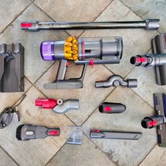 Dyson V15 absolute