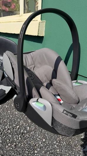 Cybex Cloud T i-Size Car Seat + ISOFIX Base (Excellent Condition)