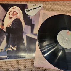 Kim Carnes - Mistaken Identity