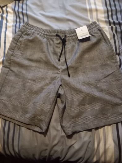 Mens Shorts, New, Large, Draw String Adjustable.