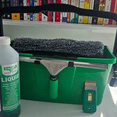 Unger window cleaning kit