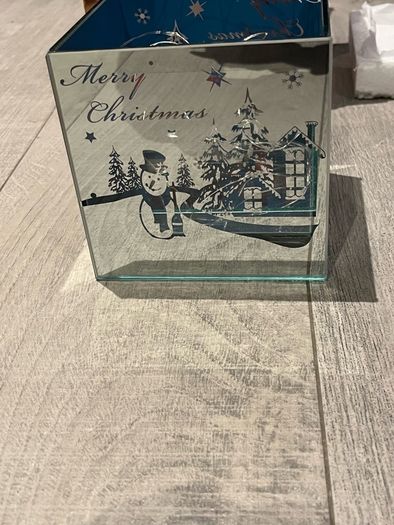 Merry Christmas LED Light Up Cube - New