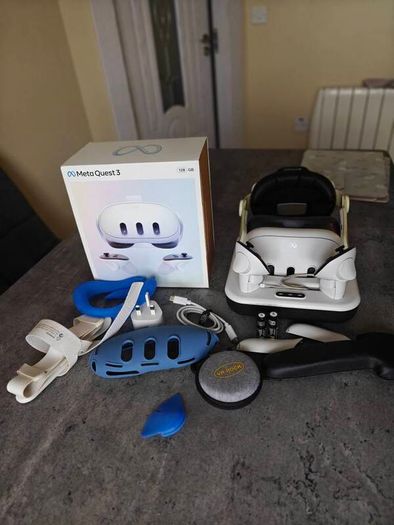 Meta Quest 3 with charging dock, rechargeable batteries, extra lenses, the back strap