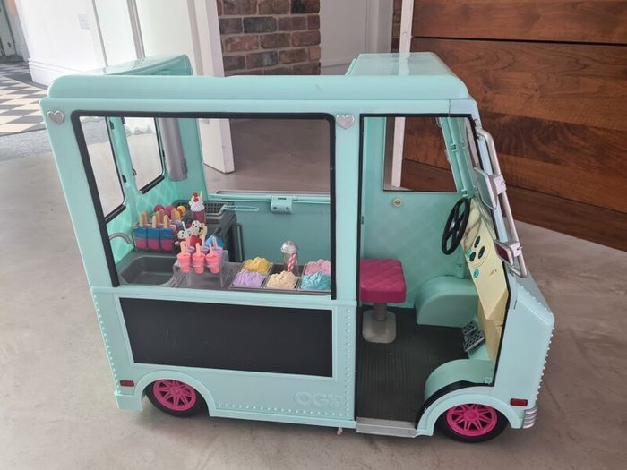 Generation Doll Ice Cream Van
