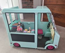 Generation Doll Ice Cream Van