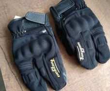 Kids / preteen motorbike gloves (road/asphalt not dirt bike)