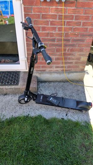 Electric Scooter (needs new battery)