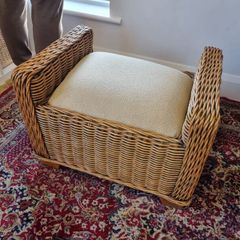 foot rest / seat