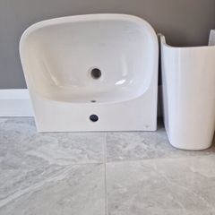 bathroom accessories