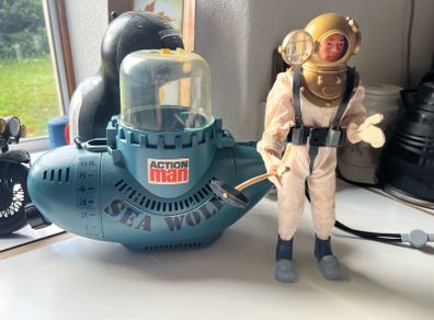 vintage action man +submarine