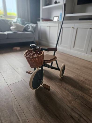 Banwood Green Trike. Barely used, stored and used inside.
