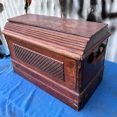 Singer sewing machine with case
