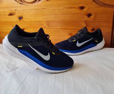 2023 nike winflow 10 high voltage blue Size 10.5 eu 45.5 In excellent condition