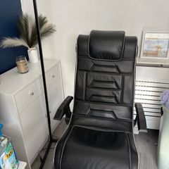 Gaming chair with plug in LED light