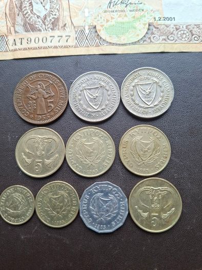 A Lot of 2 notes & 10 coins from Cyprus (1955-2001)