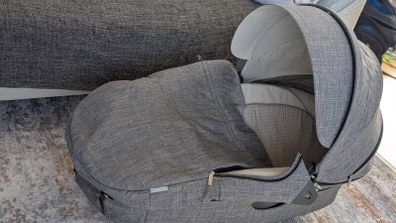 stokke carry cot/basinet