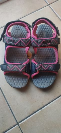 Regatta sandals 2.5 uk