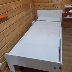 Toddler bed