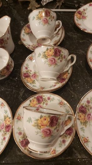Royal Sutherland  roses set 17pcs