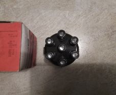 Ford Zephyr/ Zodiac/ Capri Distributor Cap.