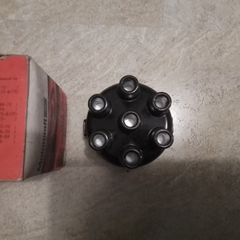 Ford Zephyr/ Zodiac/ Capri Distributor Cap.