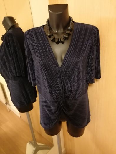 Women's Top Navy Plisse Size 16