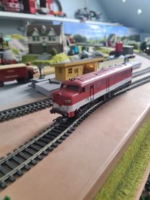 00 guage American locomotive