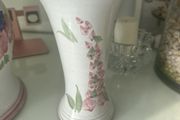 Judy green vase