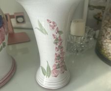 Judy green vase