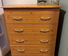 Chest of drawers