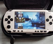 Psp 1003 Modded White 64gb Original battery Original charger