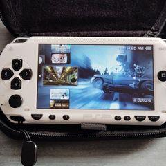 Psp 1003 Modded White 64gb Original battery Original charger