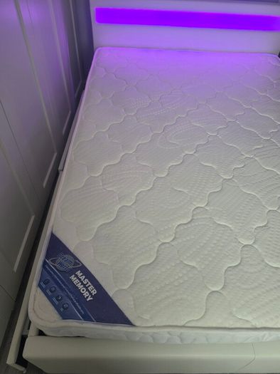 Double Bed Base with 4 Drawers & Mattress
