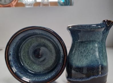 Stunning Bernard Kavanagh Handmade Irish Pottery Creamer & Dish Set