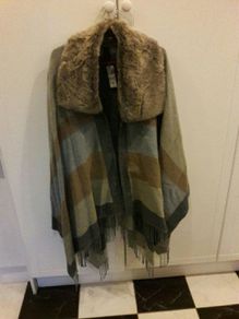 Fur collared cape shawl NEW