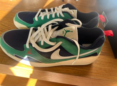 Nike Jordan CMFT