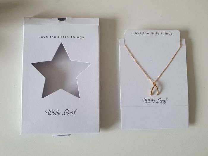 White Leaf necklace