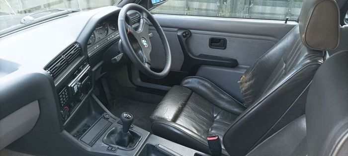 BMW E30 320ise 2 dr manual.