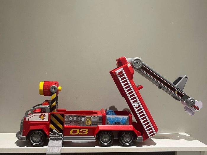 paw patrol rescue fire truck