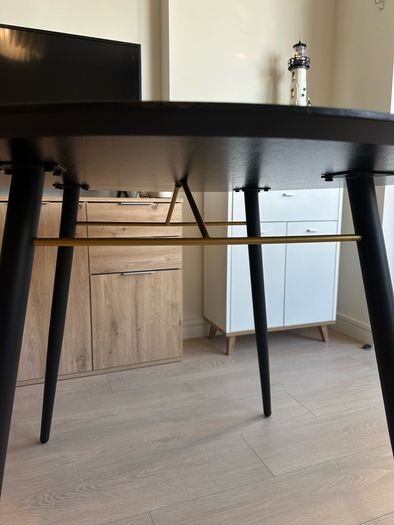Round dining table 100cm