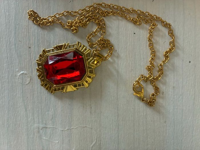 Sandman Helmet and Necklace cosplay props