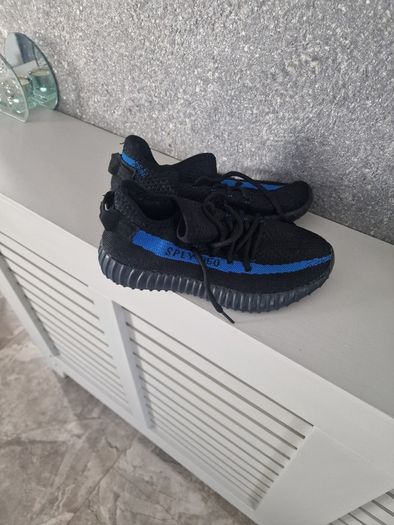 Brand new yeezys