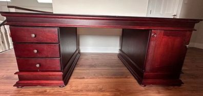 Pedestal office desk