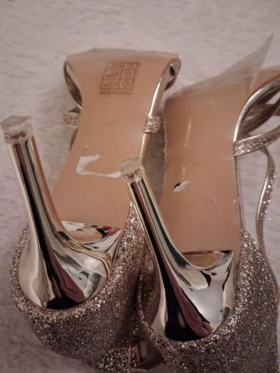Ladies sandles REDUCED  As need space