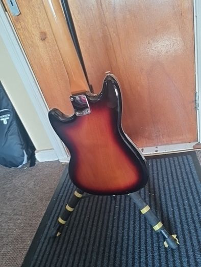 Fender vintera iii m60's Mustang mim