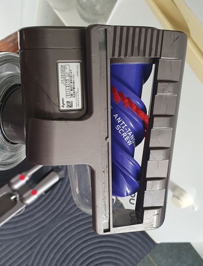 Dyson V12