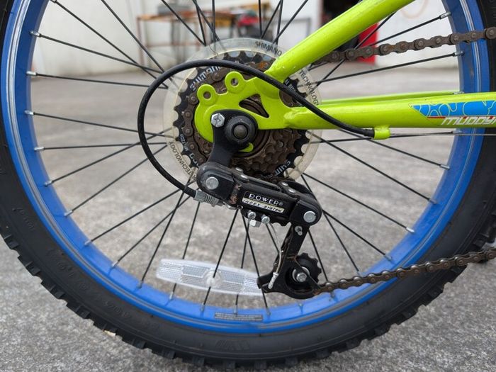 Kids muddyfox mountain bike. Suit 6-8 yr old.